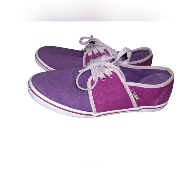 Vans - Picture 2 of 2